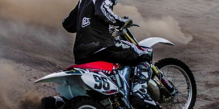 900x1600 Motocross-Mudding-iPhone-Wallpaper | iPhone 6s wallpapers