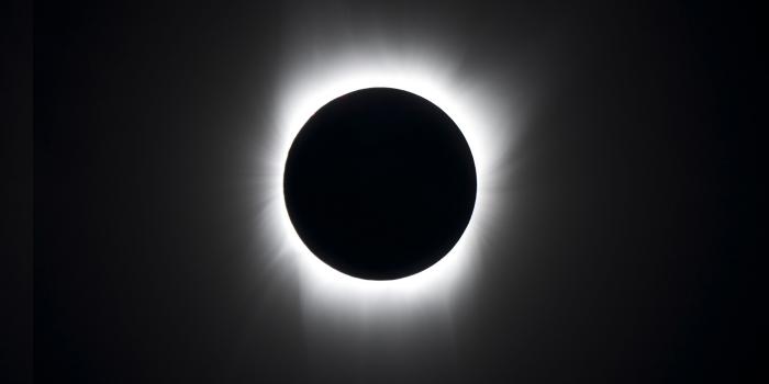 3792x2844 Blot out the sun with these eclipse wallpapers | Android Central