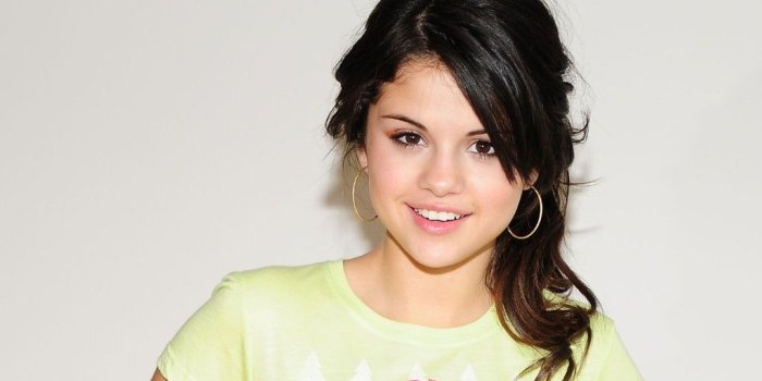 1024x768 Beautiful Selena Gomez Wallpaper #6920495