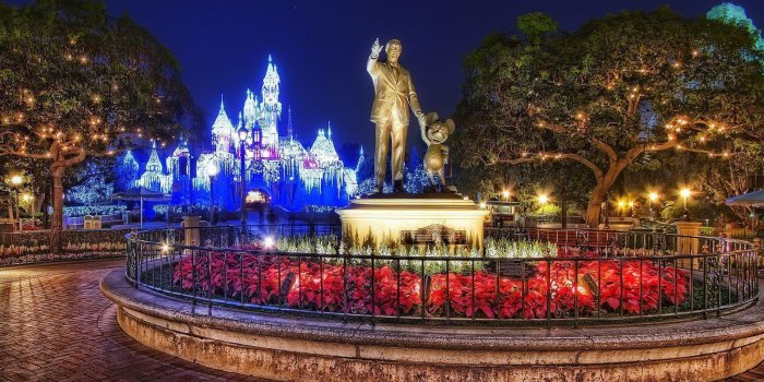 1600x1200 Disneyland Wallpapers