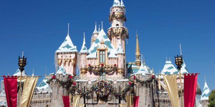 1920x1280 Sleeping Beauty Castle Disneyland California at Christmas Desktop