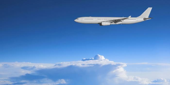 2048x1152 Hd 16 - - Airplane In Blue Sky Free Wallpaper & Backgrounds