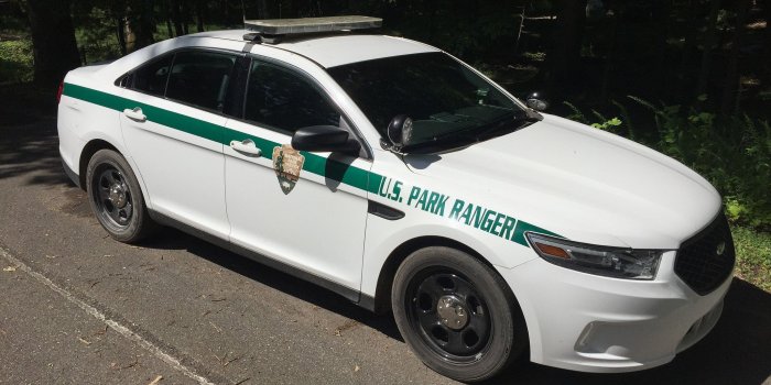 2048x1536 US Park Ranger | Police Vehicles | Us park, Ranger car, Police cars