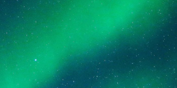 1242x2688 Beautiful green northern lights, starry, night 1242x2688 iPhone XS