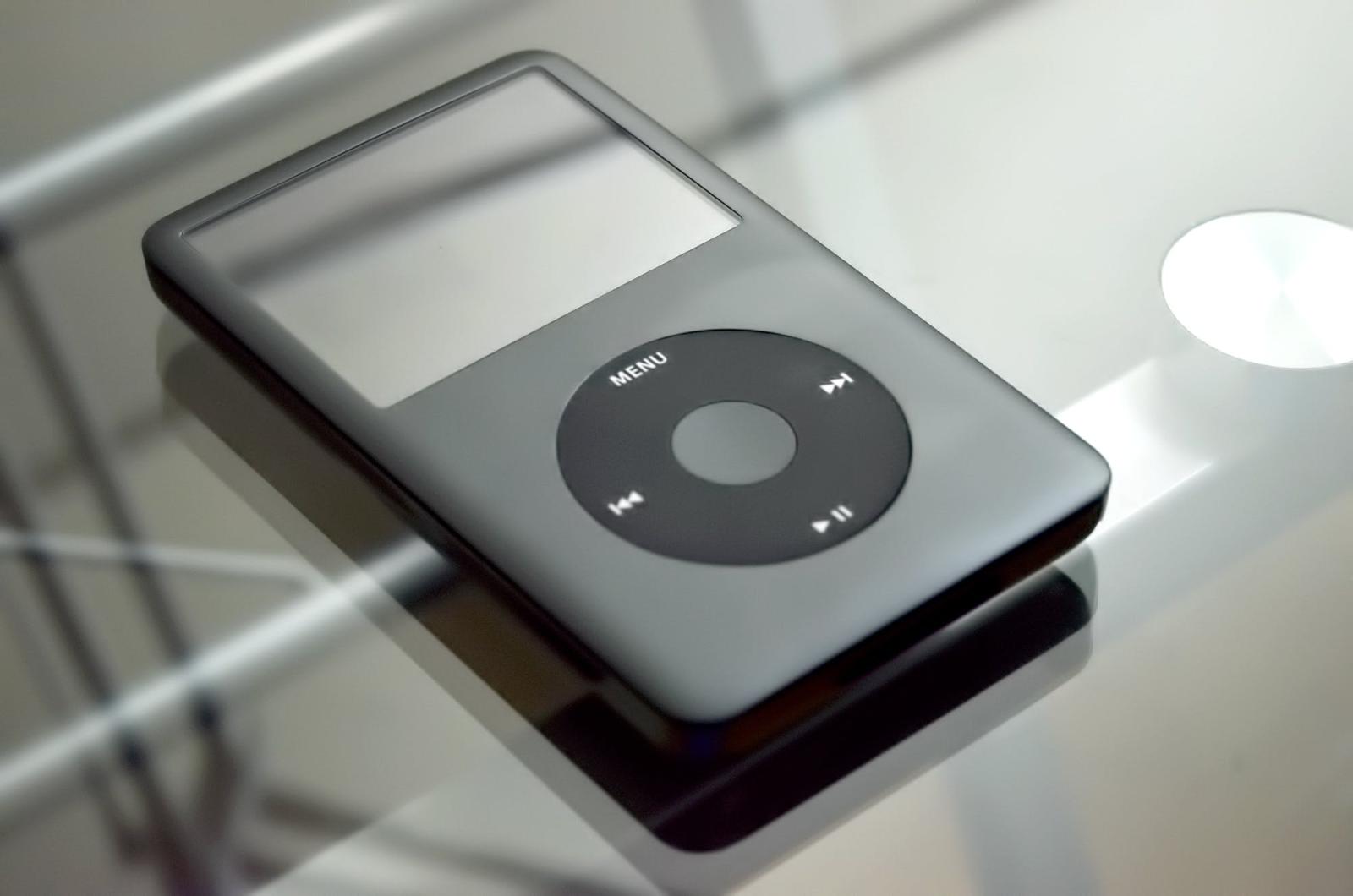 2000x1325 Gray Ipod Classic - Free Stock Photo, Image, Wallpaper, HD Picture
