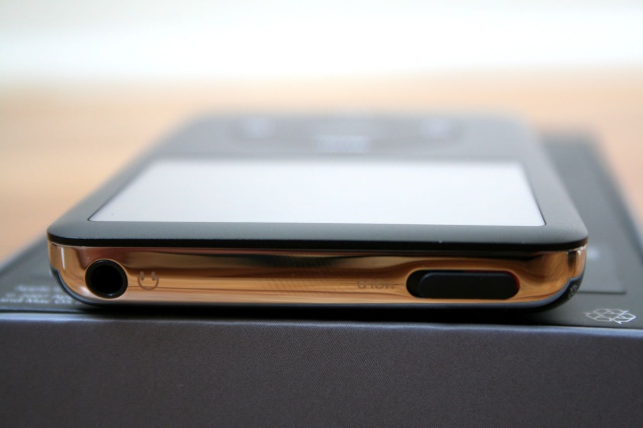 1280x853 iPod Classic and 3rd Generation iPod nano unboxing photos | Ars Technica