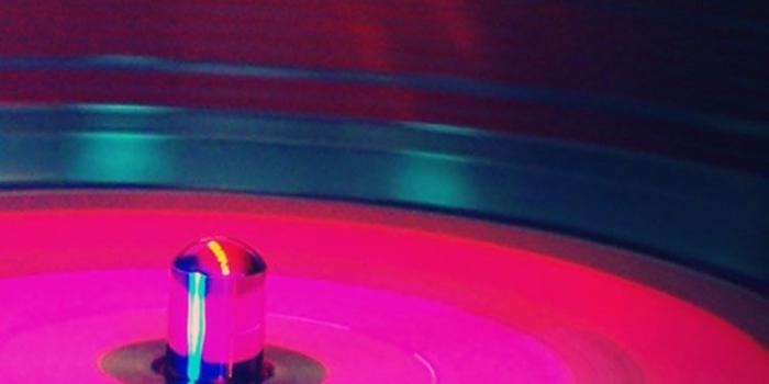 750x1334 50 HD Retro iPhone Wallpapers