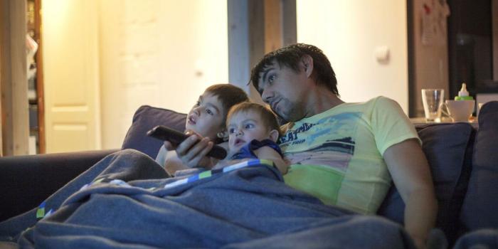 2048x1536 Should children of separated couples divide their time between their