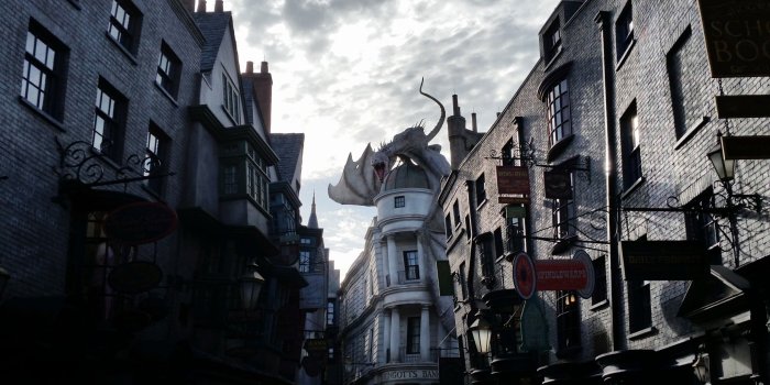 2560x1440 Download Wallpaper 2560x1440 Harry potter, Sky, Cloud, Monster