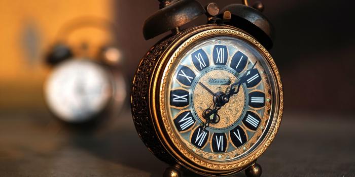 2560x1440 Wallpapers Retro Clock Alarm clock 2560x1440