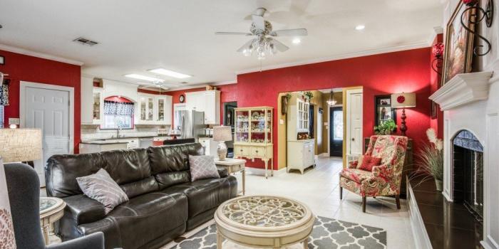 1024x768 Beautiful Farm House with Pool on 2+ Acres - Ruple Properties