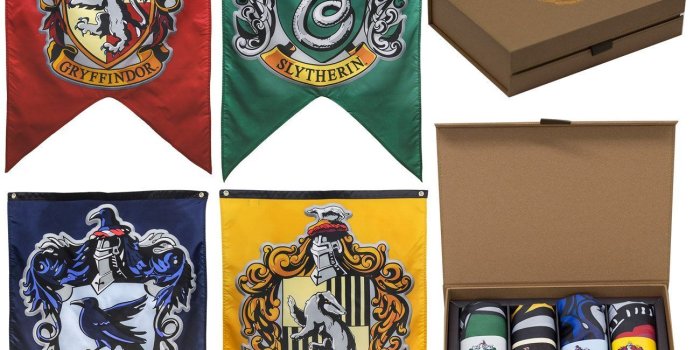 1300x1300 Harry Potter House Crests Wall Banner Gift Set - Set of 4