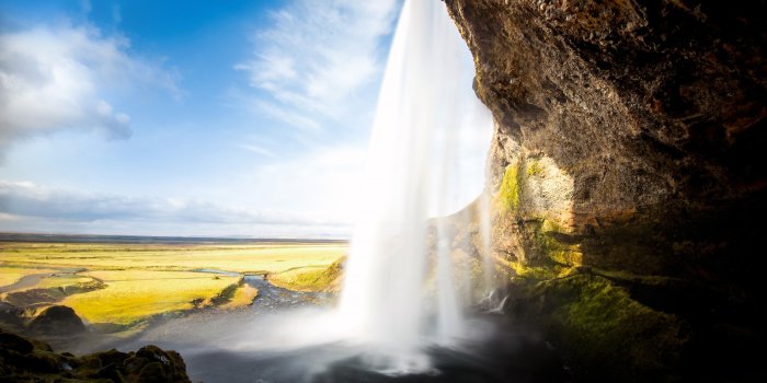 3840x2160 Seljalandsfoss Waterfall Iceland 4K Ultra HD Desktop Wallpaper