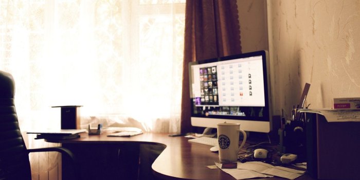 1332x850 Wallpaper the sun, room, apple, Apple, technique, mug, Mac
