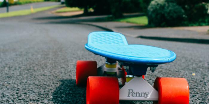 3037x4555 PENNY BOARD BUMSLIDING” |