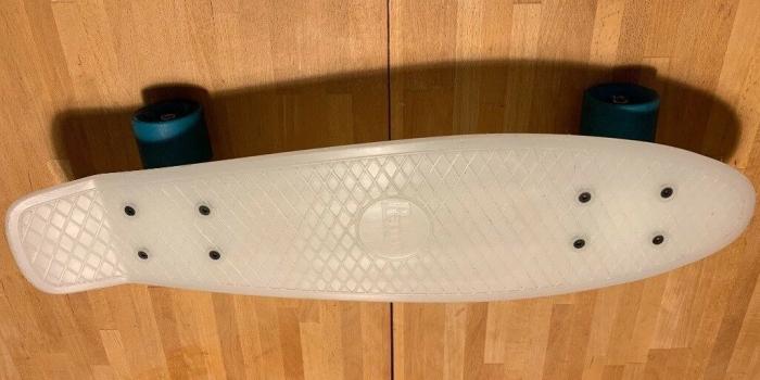 1024x768 Penny Board White 'glow In The Dark' Skateboard - Longboard