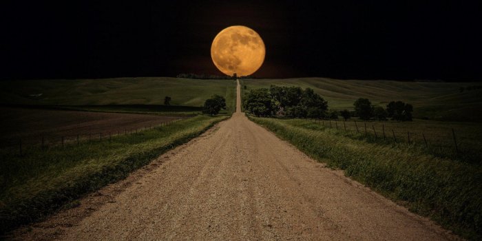 1920x1080 Super Moon HD wallpaper