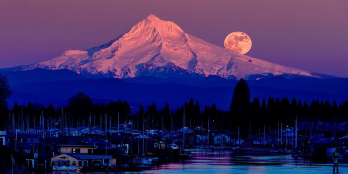 1920x1200 Mountain Emergence Mountains Super Moon Amazing Wallpaper Of In