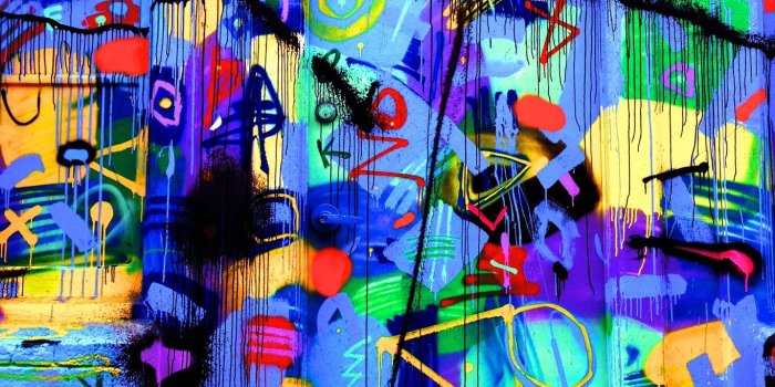1366x768 Download wallpaper 1366x768 door, graffiti, bright, colorful tablet