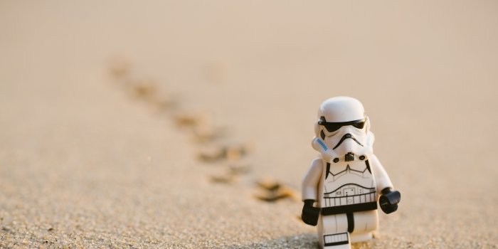 5893x3934 stormtrooper lego mini figure on sand free image | Peakpx