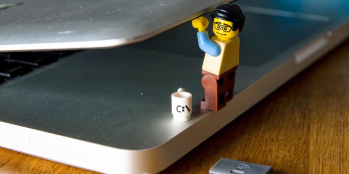 1600x1059 Free download in the Wild Lego Minifigure Series 7 Computer