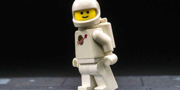 1920x1080 Realistically posing LEGO minifigures for photography | Photofocus