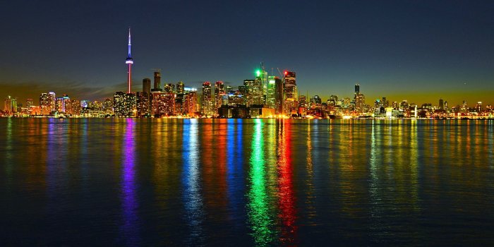 2048x1536 Toronto Skyline at Night wallpaper - Imgur