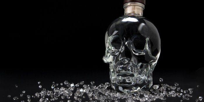 3872x2592 2 Crystal Head Vodka HD Wallpapers | Background Images