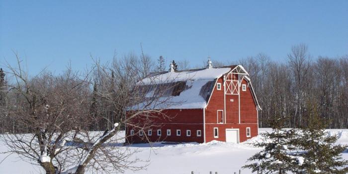 1344x1008 41+] Snowy Red Barn Desktop Wallpaper on WallpaperSafari