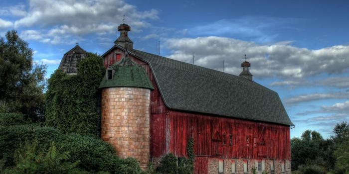 1600x1200 Old Red Barn Windows 7 Scenery Desktop Wallpapers | Scenery