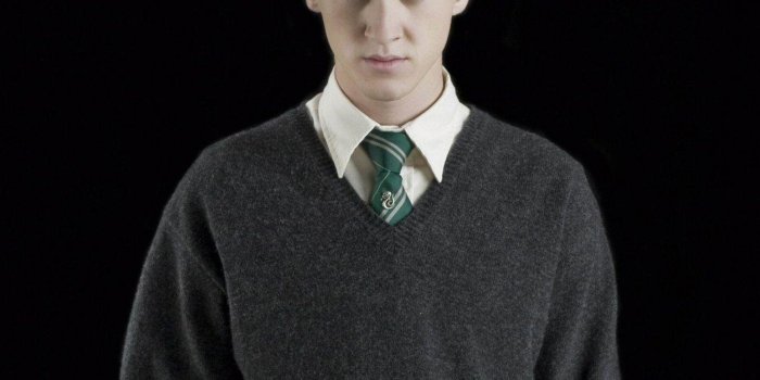 2048x2048 Tom Felton Wallpapers
