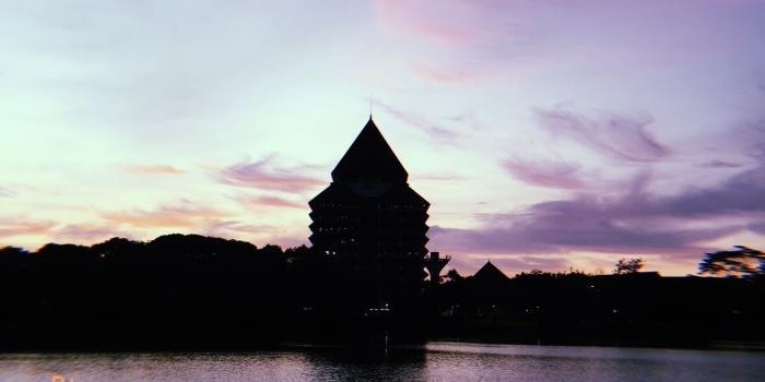 2448x3264 I love my campus so much. #universitasindonesia #sunset #hujicam