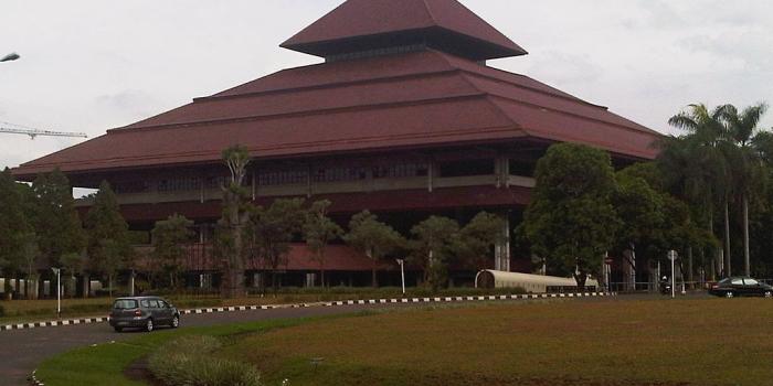 1024x768 File:Balairung Universitas Indonesia - auditorium - panoramio.jpg
