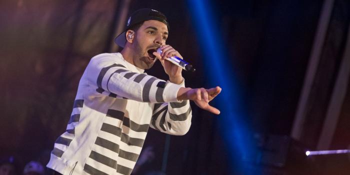 1366x768 Download wallpaper 1366x768 drake, leaves, governors ball tablet