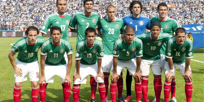 2504x1668 Mexico Football Wallpaper