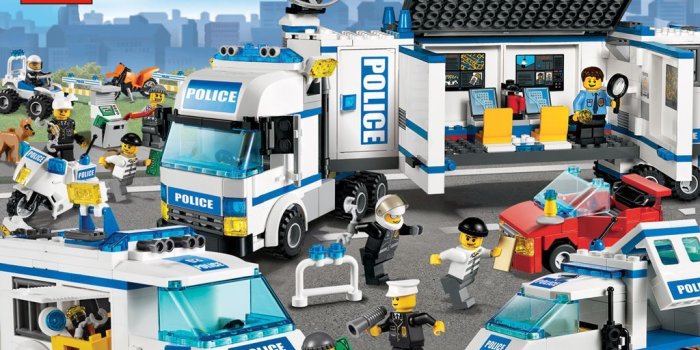 1024x768 Wallpaper LEGO City police (2011) DoubleBrick | Peacock in 2019