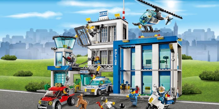 3200x1800 Police Station