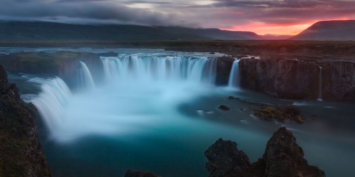 2880x1800 Godafoss Waterfalls, Iceland ❤ 4K HD Desktop Wallpaper for 4K Ultra