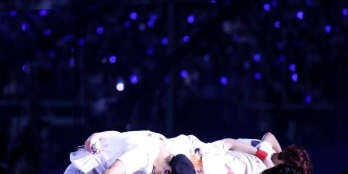 800x1200 BTS Concert Wallpapers