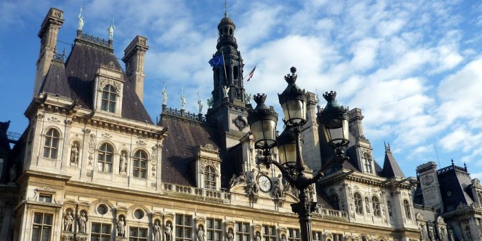 2048x1536 Paris City-Hall - French Moments