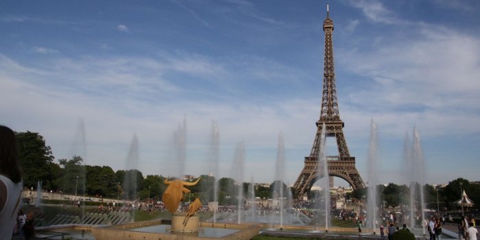 3840x2560 3087834 blue sky, city, construction, eiffel tower, fountains