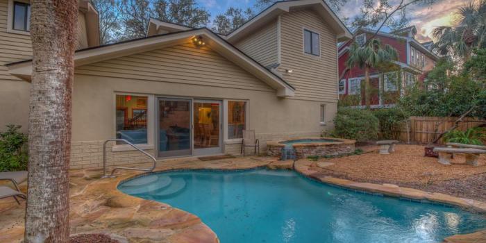 1024x768 Island Oasis | RedAwning