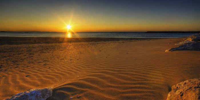 2563x1600 Beach Sunrise Wallpapers