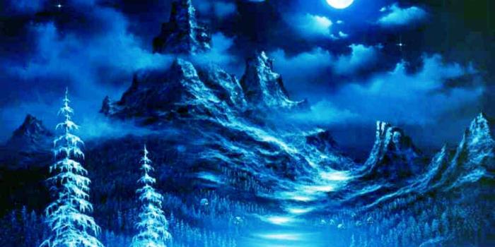 1600x1173 Snow Moon Wallpapers