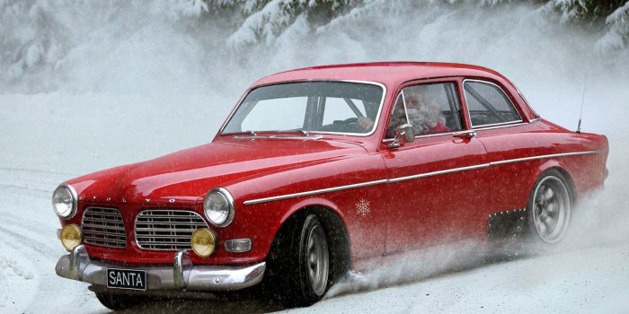 1600x1200 Vintage red coupe, snow, santa, Santa Claus, drift HD wallpaper