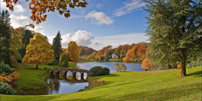 1600x900 Beautiful Bridge and Water Wallpapers