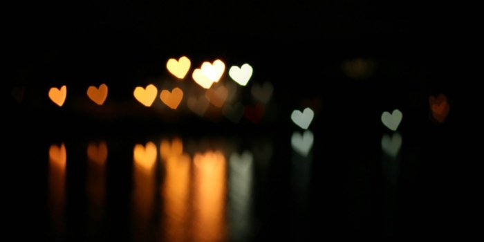 1600x1000 love wallpaper | Effect Bokeh Hearts Dark Background The Reflection