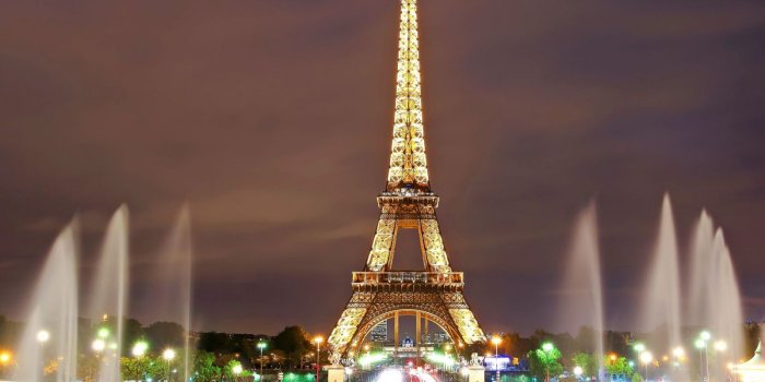 1600x1280 Paris Eiffel Tower Wallpaper - [1600x1280]