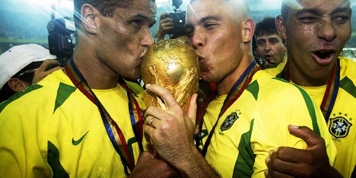 1024x768 the best football wallpaper: Ronaldo Brazil wallpapers