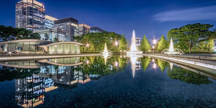 1366x768 Oasis in Concrete Jungle, Tokyo Marunouchi [1366 x 768] : wallpaper